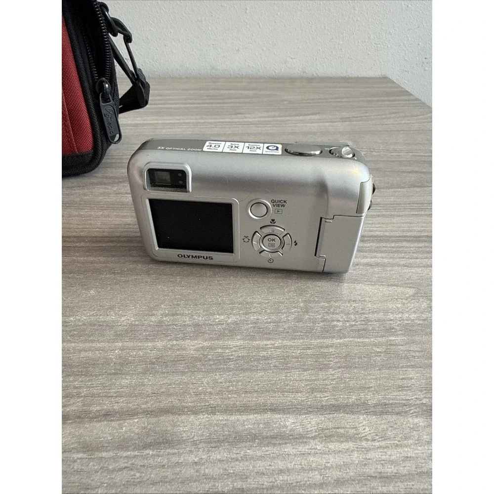 Olympus Camedia Stylus D580 Digital Camera Tested Working